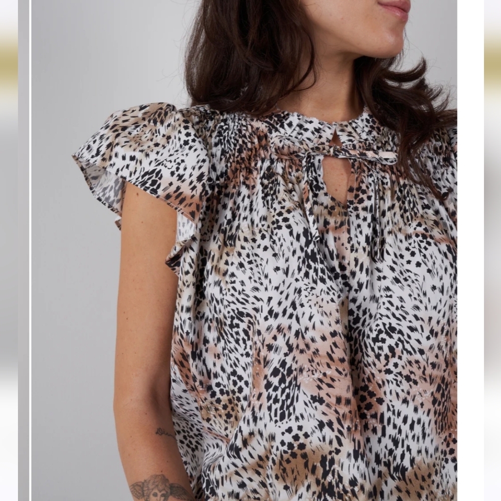 SEA NEW YORK Lana Animal Print Flutter Sleeve Top XS - Picture 1 of 7